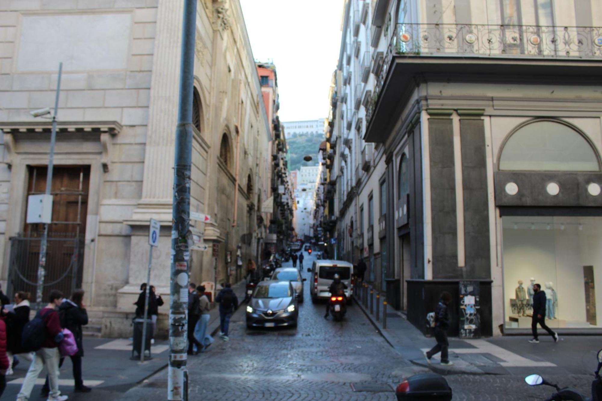 Blackwoody Contemporary Rooms - Napoli Centro Storico Via Toledo Zewnętrze zdjęcie
