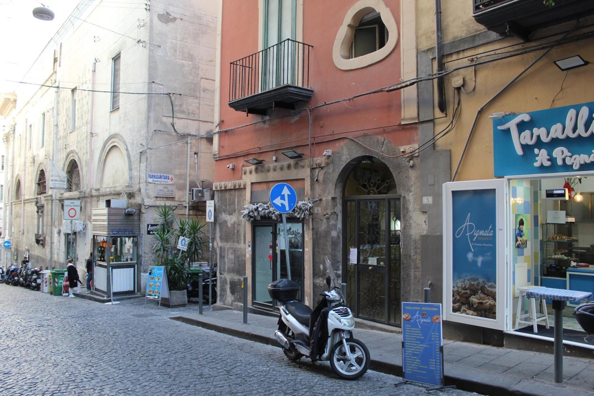 Blackwoody Contemporary Rooms - Napoli Centro Storico Via Toledo Zewnętrze zdjęcie