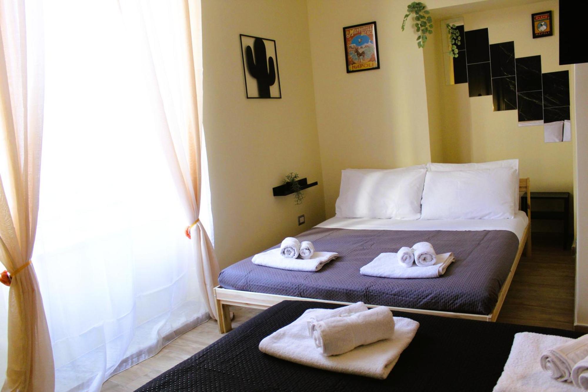 Blackwoody Contemporary Rooms - Napoli Centro Storico Via Toledo Zewnętrze zdjęcie