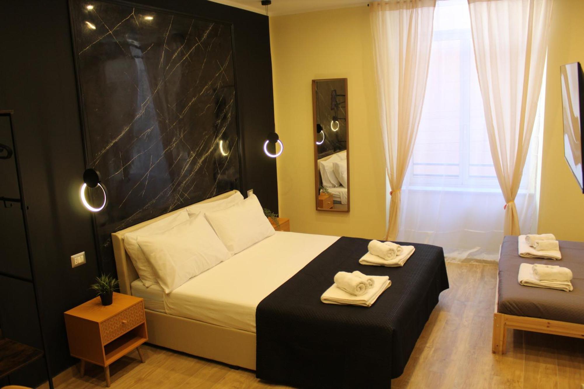 Blackwoody Contemporary Rooms - Napoli Centro Storico Via Toledo Zewnętrze zdjęcie