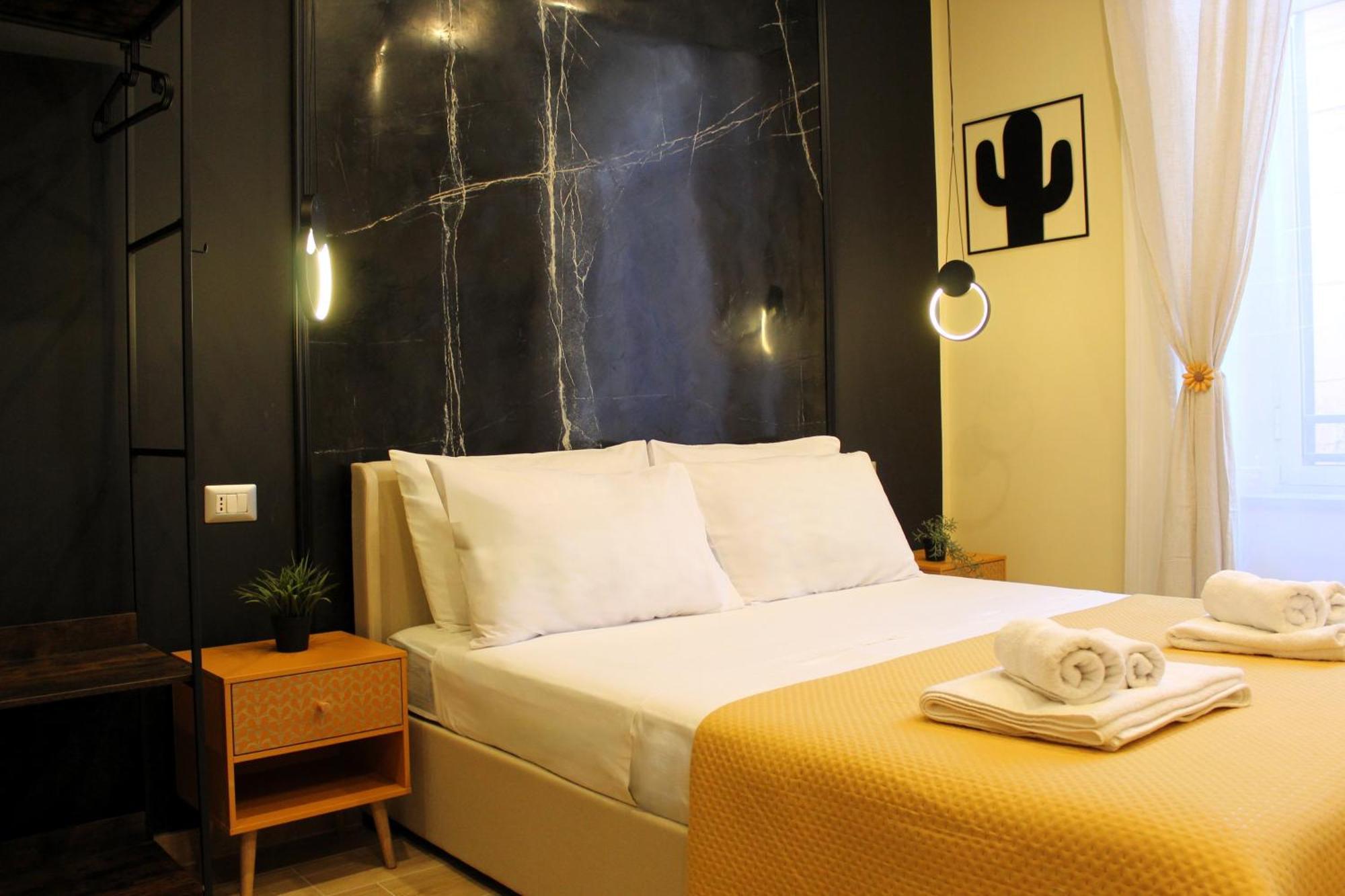 Blackwoody Contemporary Rooms - Napoli Centro Storico Via Toledo Zewnętrze zdjęcie